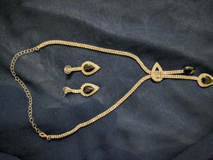 SparklingNecklace and Earrings Set +Free earring