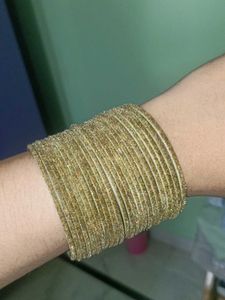 Sparkly Gold Velvet Bangles Set