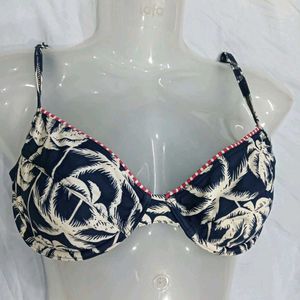 ⚛️ Tropical Print Bikini Top