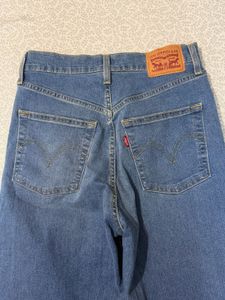 Classic Blue Levi's Jeans