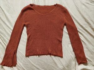Ribbed V-Neck Long Sleeve Top