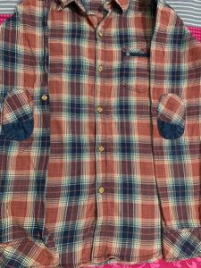 Men's Plaid Button-Up Shirt