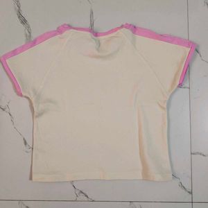 Cream XOXO Graphic T-Shirt