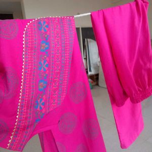Pink ethnic kurta set but