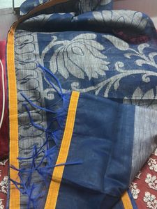 Elegant Blue dupatta with Floral Motifs