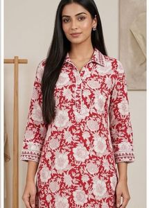 crimson floral hand embroidered Kurta set 👜✨♥️🦚
