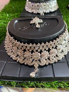 Sparkling Silver Rhinestone Choker