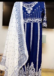 Elegant Navy Blue Embroidered Kurta Set