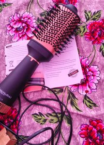 MakeMeeBold Hair Dryer Brush🍒
