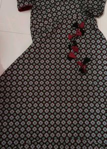 Stylish Geometric Print Kurta with Tassel Detail