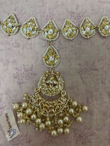 Beautiful Maang Tikka with Pearls