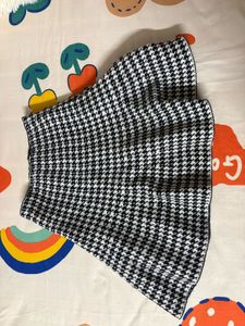 Houndstooth Skirt