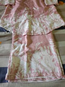 Elegant Pink Floral Kurta Set