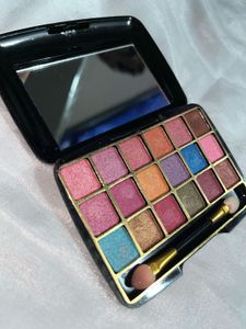 Multi-color Eyeshadow Palette