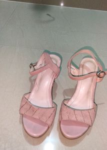 Light Pink Heel 👠 good Wear