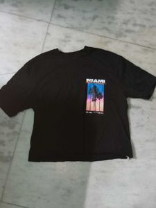 Black Miami Graphic T-Shirt Cropped