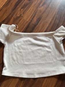 Off-Shoulder Ribbed Crop Top