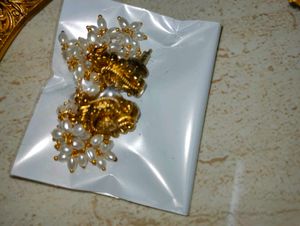 NEW 3168  guttapusalu designer hasli with stud