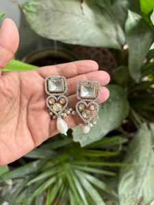 Exquisite Kundan and Pearl Choker Set