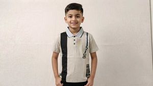 Men's Graphic Polo T-Shirt