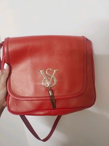 Red Slingbag