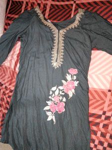 Elegant Embroidered Kurta
