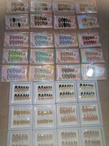 buy any 5 press on nails 💅