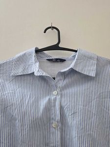 size xs dnmx Blue Striped Button-Up Shirt