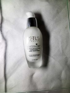 Lotus Herbals Whiteglow Serum