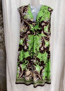 13238. Green Floral Twist Front Dress