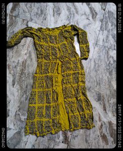 Mehendi off shoulder kurta