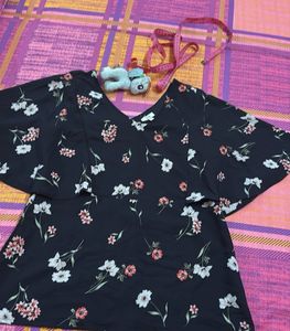 Floral Print V-Neck Top