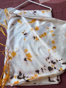 Shibori White Saree with Abstract Print