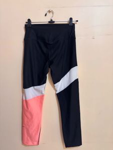 Nike Colorblock Athletic Leggings