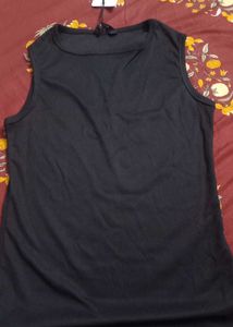 S size Sleeveless Black Midi Dress