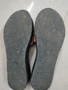 A pair of women sandal