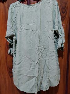 Green Embroidered Kurta