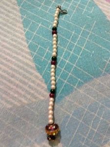 Elegant Pearl & Kundan Maangtika