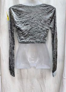 81812. Grey Velvet Crop top