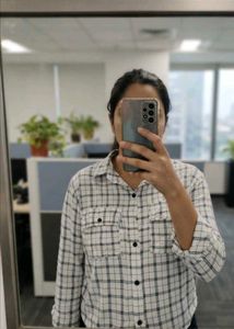 Classic Plaid Button-Up Shirt ( Cropped )