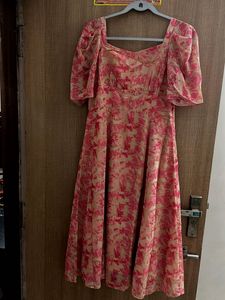 Chic Pink & Beige Floral Midi Dress