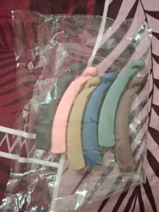 💥New Unused Colorful Hair Clips - 6 Piece Set