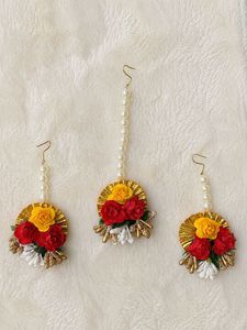 Floral Maang Tikka &amp; Earrings Set
