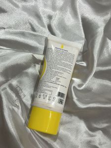 Anaaya Block Star Sunscreen Lotion SPF 50 PA+++