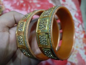 Sparkling Embellished Bangle Set
