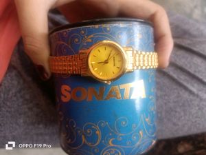 SONATA WATCH ( Only Analog Colour Is Diff