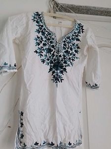 White Embroidered Kurta