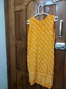 Yellow Printed Sleeveless Kurta