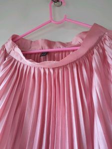Elegant Pink Pleated Midi Skirt