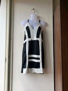 Chic Black and White Midi Dress(XXL)